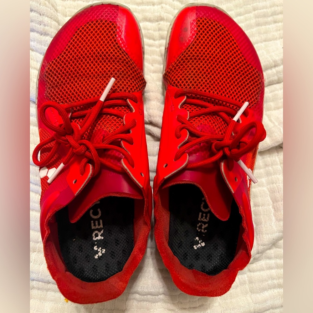 Red Vivo barefoot sneakers